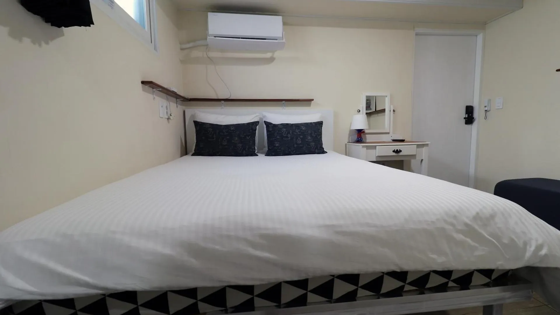 Just4U Guesthouse Seoul 0*,  South Korea